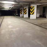 B & S - Free Garage Parking アパート