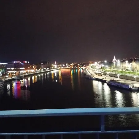 B & S - Free Garage Parking 公寓 *