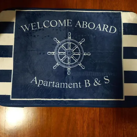 B & S - Free Garage Parking 什切青