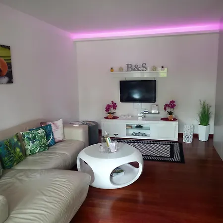B & S - Free Garage Parking Apartment Szczecin