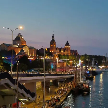 公寓 B & S - Free Garage Parking