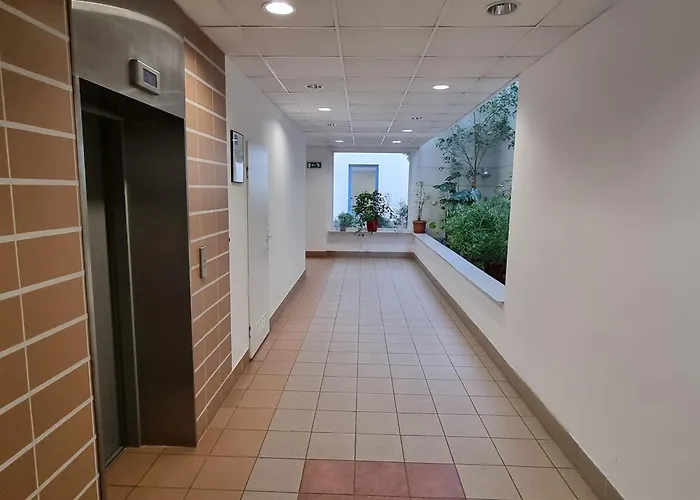 B & S - Free Garage Parking Στσέτσιν