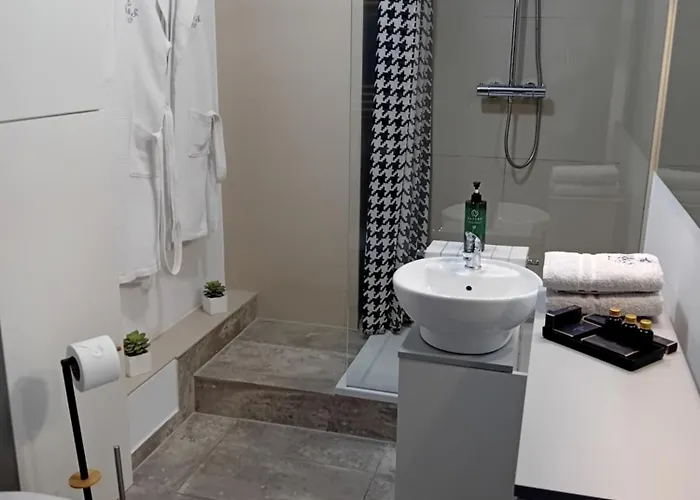 B & S - Free Garage Parking Διαμέρισμα Στσέτσιν